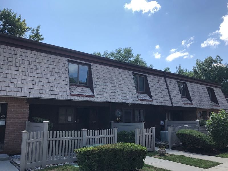1st image of 6 E Heritage Dr