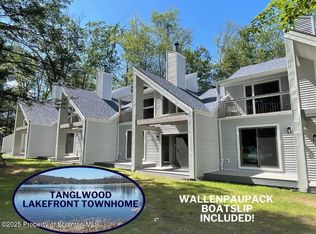 134 Laurel Hill Dr #105, Greentown, PA 18426