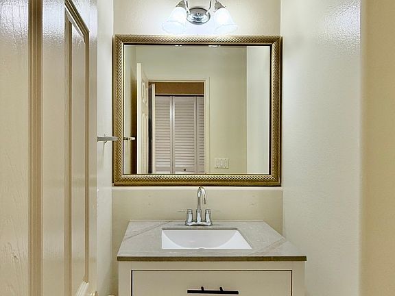 5th image of 11938 Briarleaf Way
