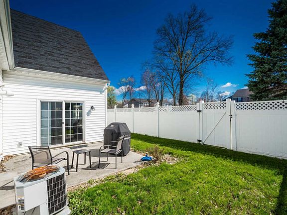 5th image of 8642 Lazelle Village Dr