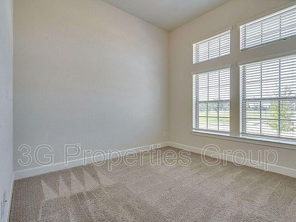 3rd image of 1233 15th St