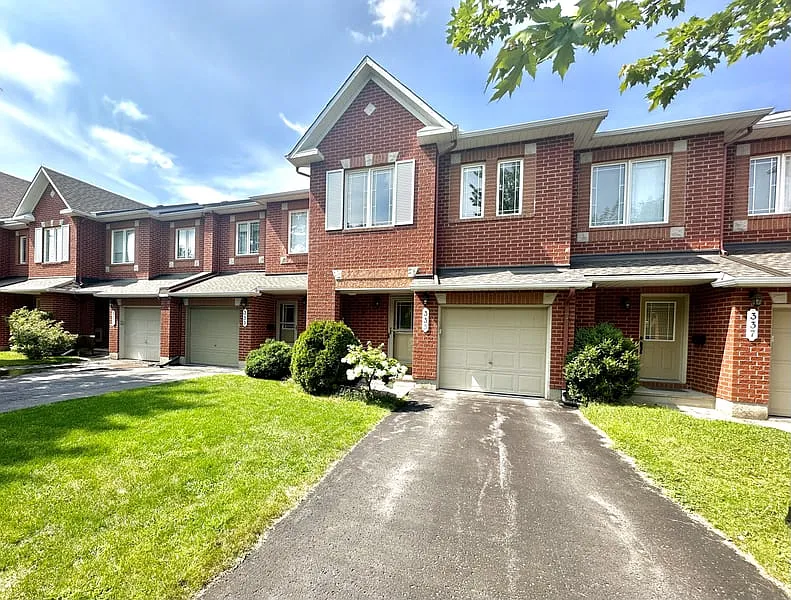 335 Bryarton Street — Photo 1