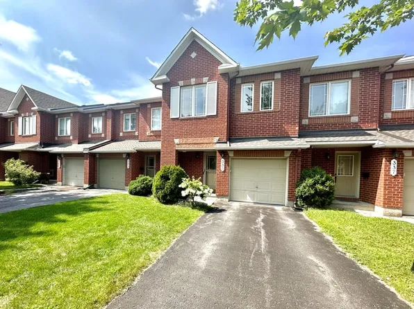 335 Bryarton St, Ottawa, ON K1C 7R6