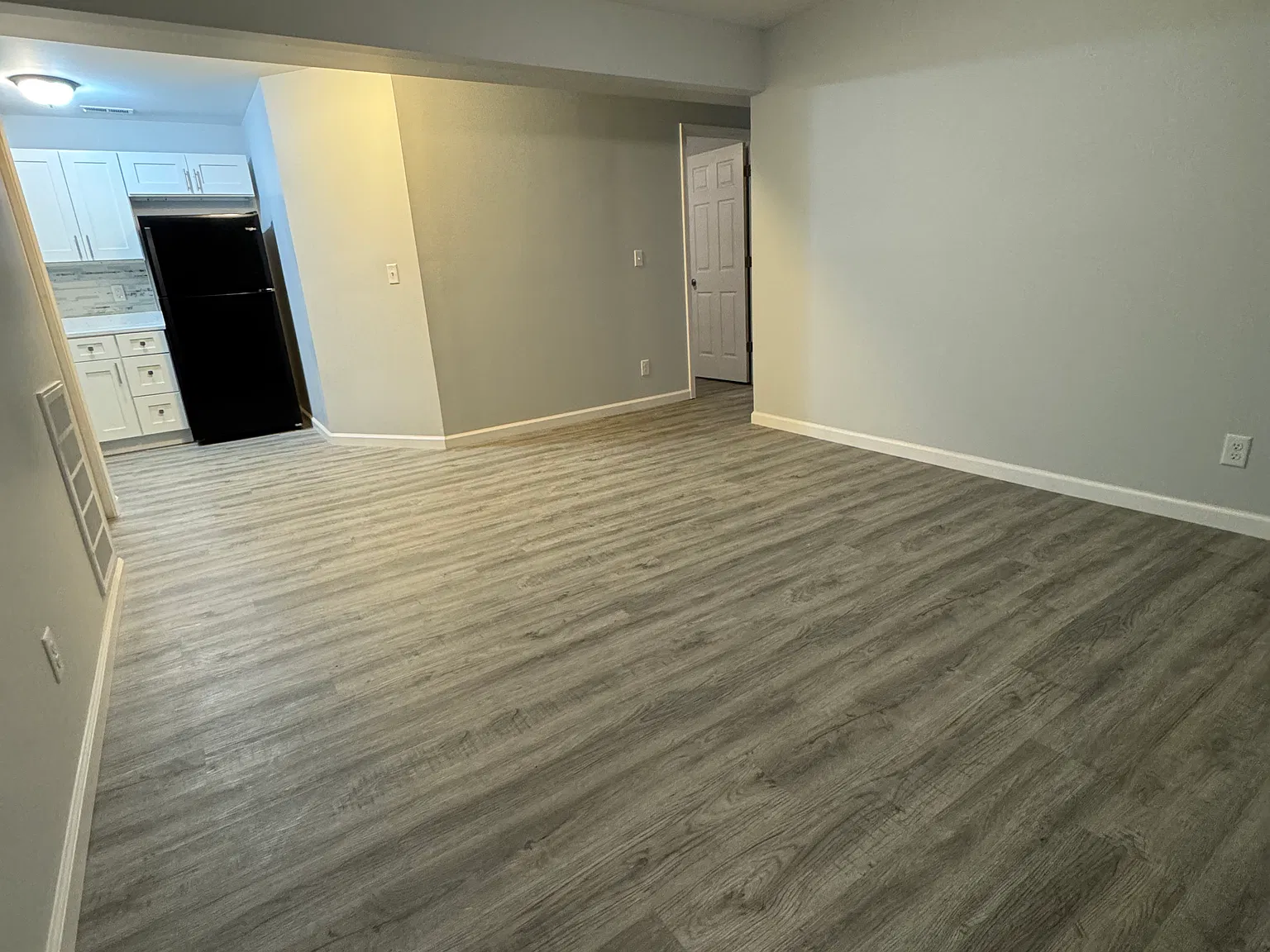 2 bed, 700 sqft, $890 — Photo 4