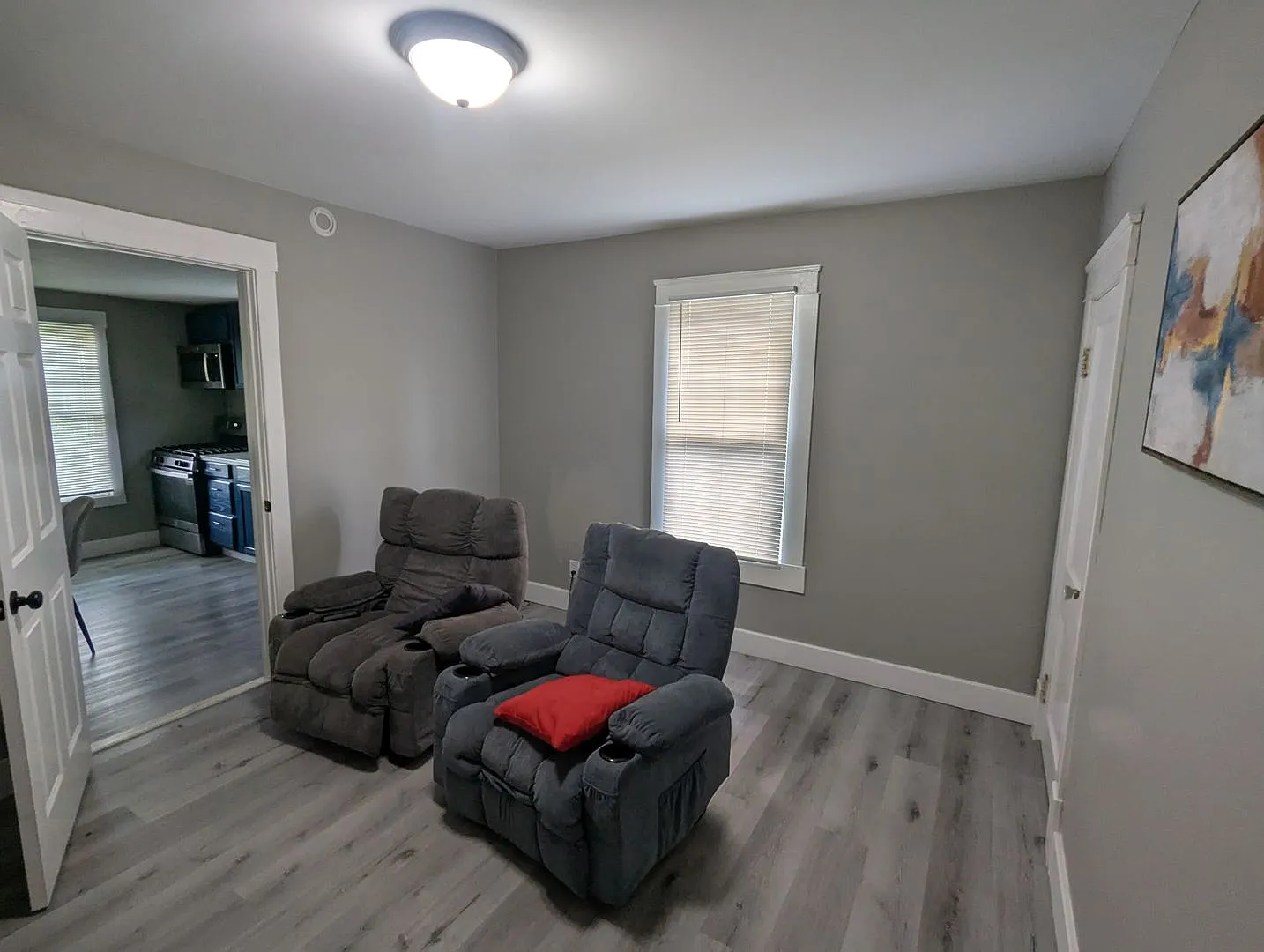 522 W. Harrison Ave — Photo 2