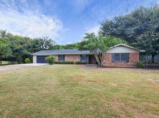 146 River Rd, Decatur, TX 76234