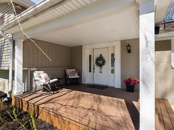 3rd image of 6024 Red Pine Ln