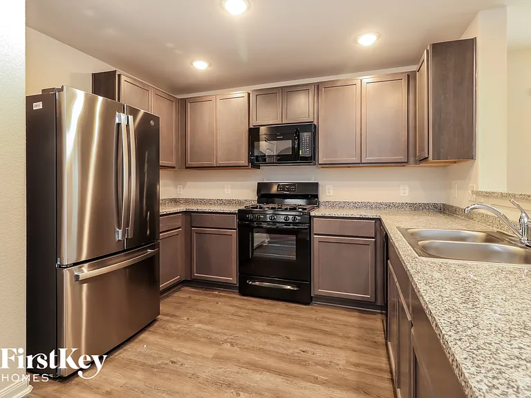 25621 Roy Rogers Rd — Photo 7
