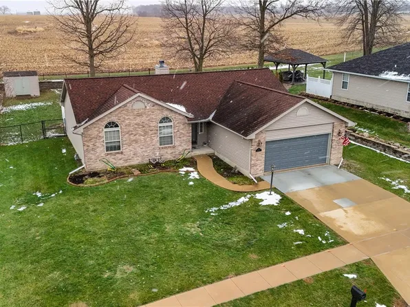 3121 Cobblestone Ln, Danville, IL 61832
