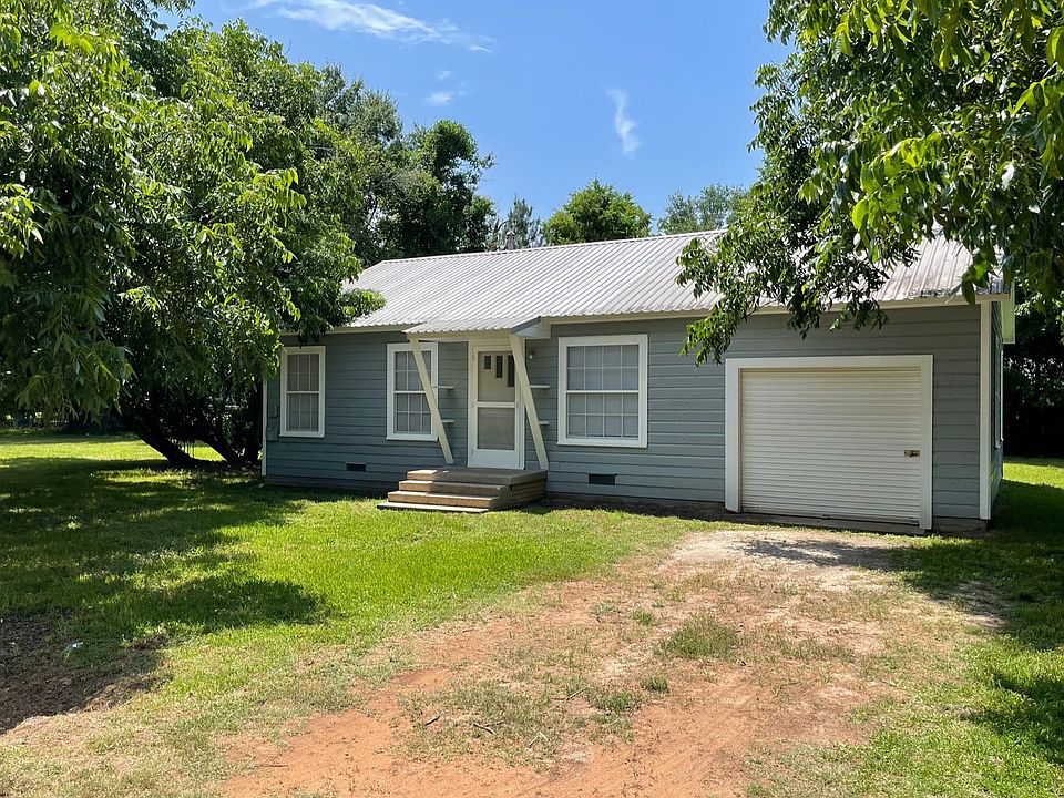 1st image of 705 E Runnels Ave