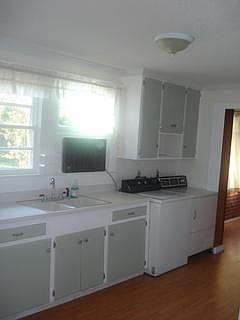 2nd image of 18090 Allen Rd
