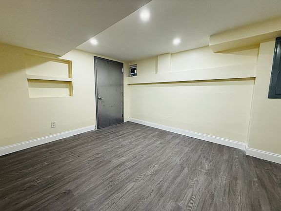 5th image of 10 Alan Crest Dr #2