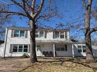 1237 Medina Rd, Lakewood, NJ 08701