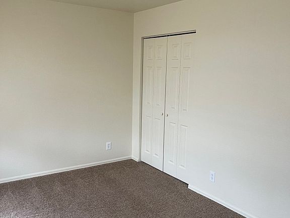 4th image of 402 W Coral Dr