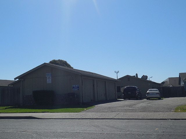 2nd image of 3034 Wentworth Dr