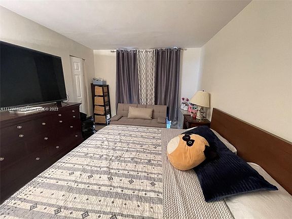 4th image of 1801 S Treasure Dr APT 322