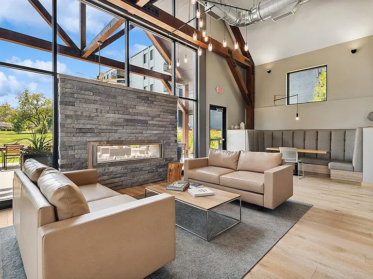 Elevate on Parkway — Photo 20