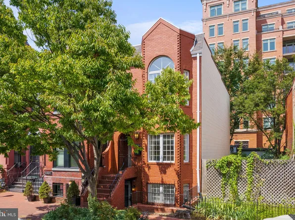 1329 Wallach Pl NW, Washington, DC 20009