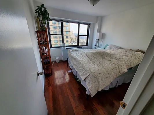 Rented by Nest Seekers International | media 6