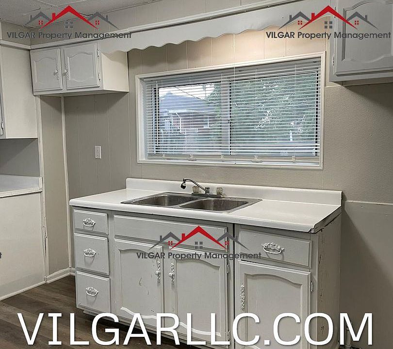 1st image of 3810 Deal St #1