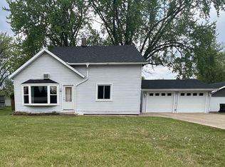 126 Elmwood Ln, Nekoosa, WI 54457
