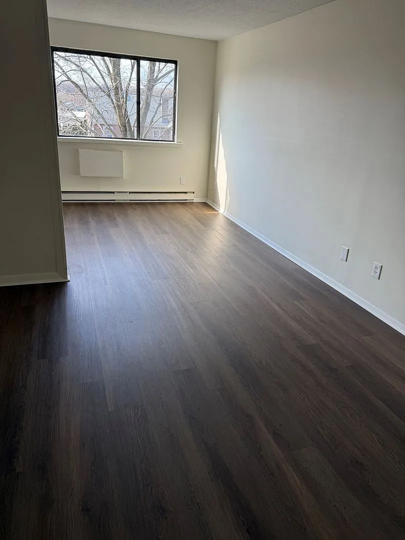 80 Central St. — Photo 4