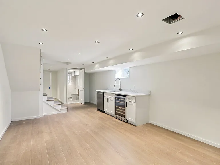455-457 Summer St #A455 — Photo 6