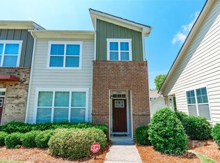 3261 Bending Birch Pl, Charlotte, NC 28206