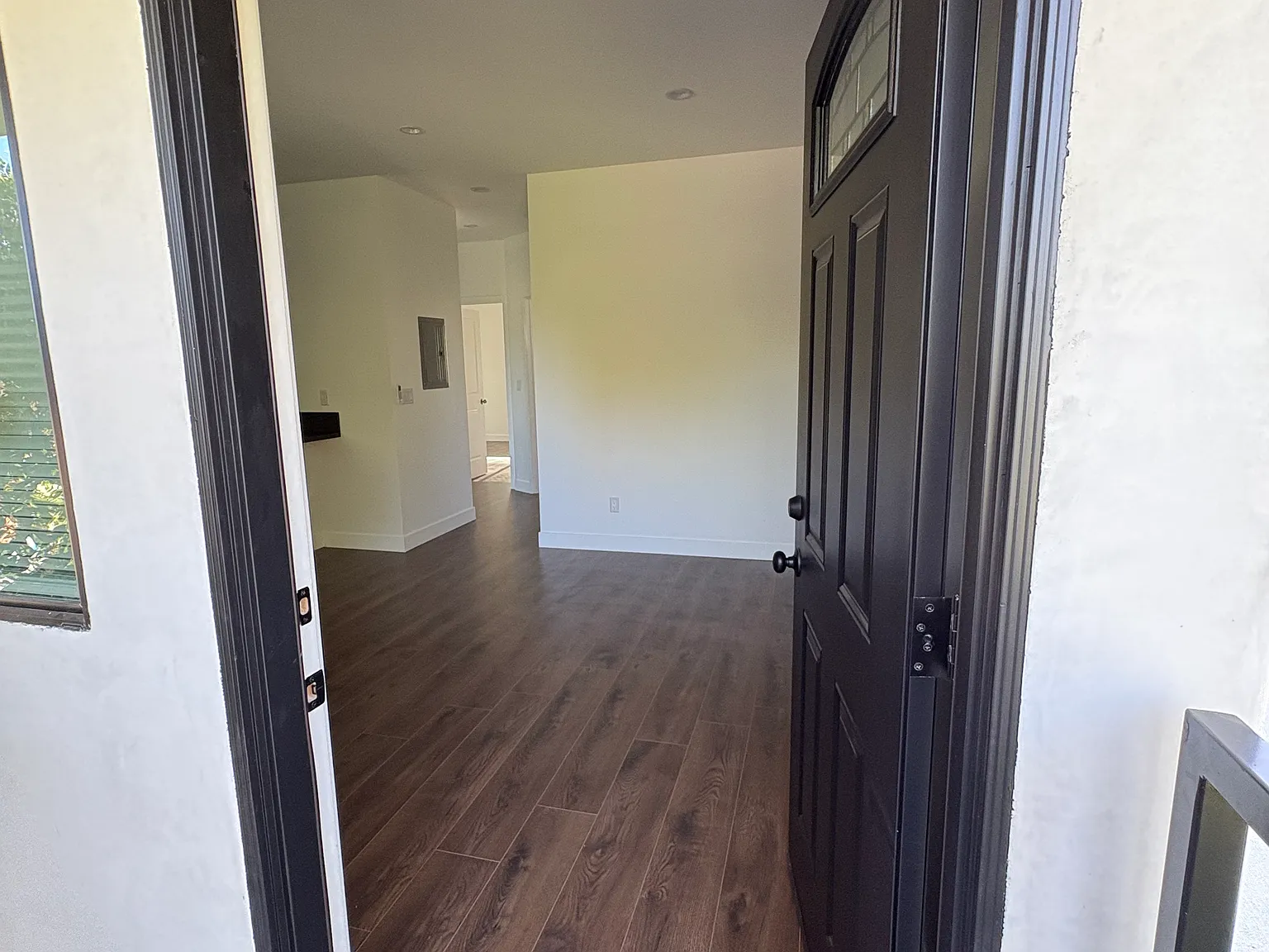 2 bed, 750 sqft, $2,800 — Photo 2