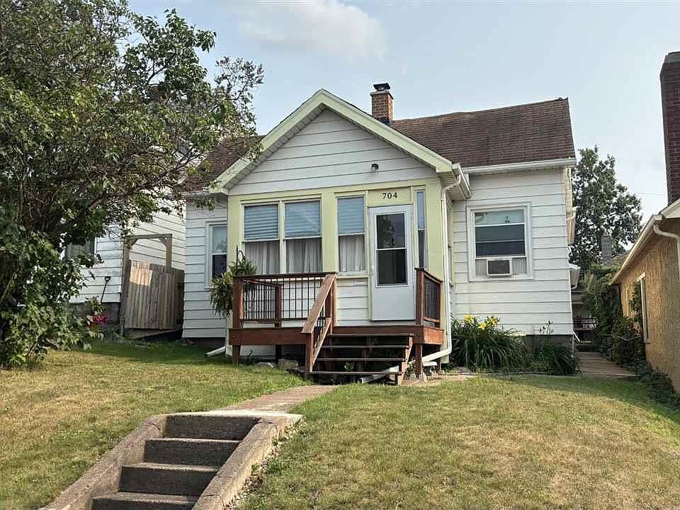 1st image of 704 Harrison St