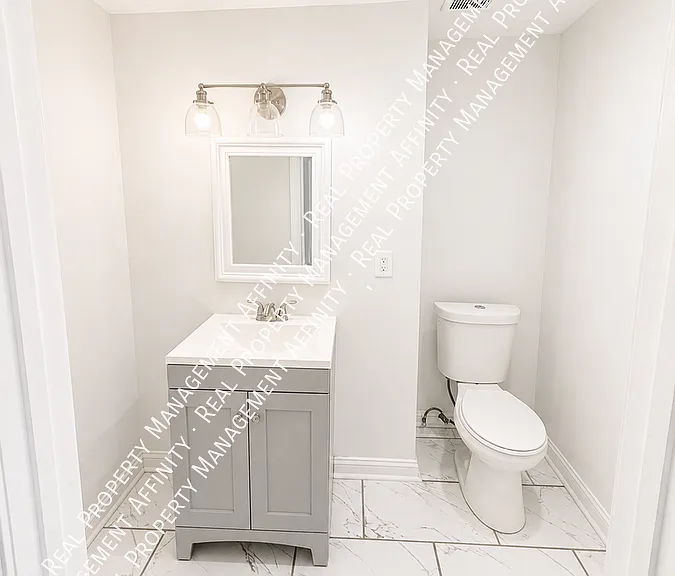 942 S Willett St — Photo 4