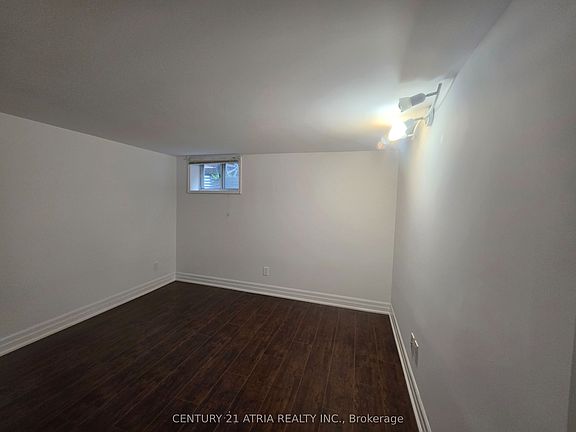 5th image of 18 Grandview Ave