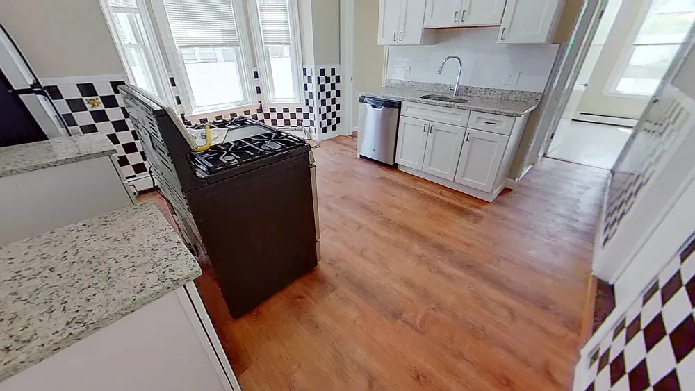 3 bed, 1.0 bath, 750 sqft, $2,850 — Photo 2