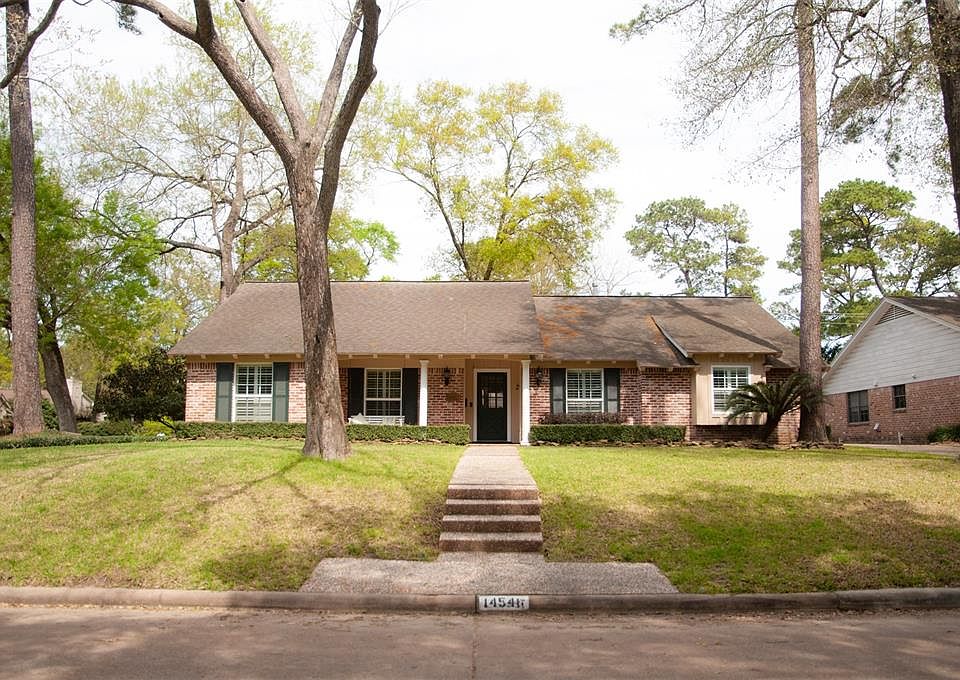 1st image of 14546 River Forest Dr