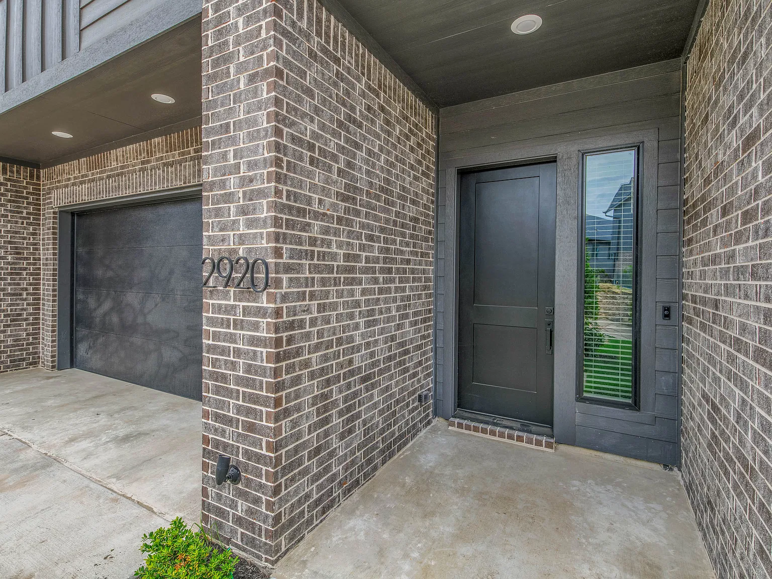 4 bed, 4.5 bath, 2061 sqft, $3,400 — Photo 4