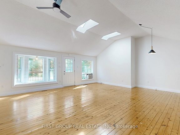 4th image of 29 Edgewood Dr
