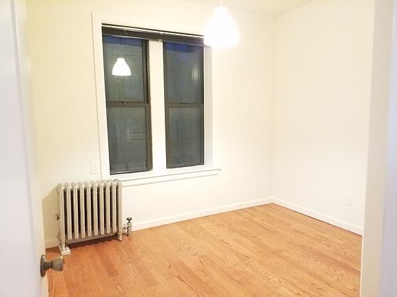 5th image of 256 Pacific St APT 18