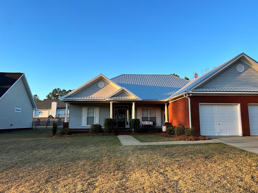 402 Mill Creek Cir, Dothan, AL 36305 Zillow