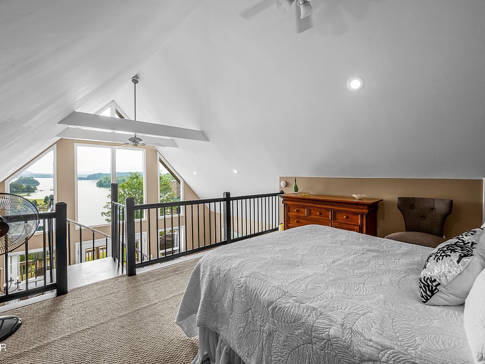 103rd image of 3829 Island View Rd