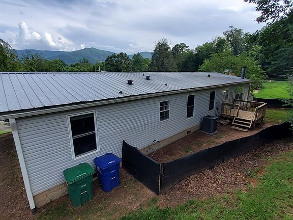 4th image of 36 Lake Eden Cir