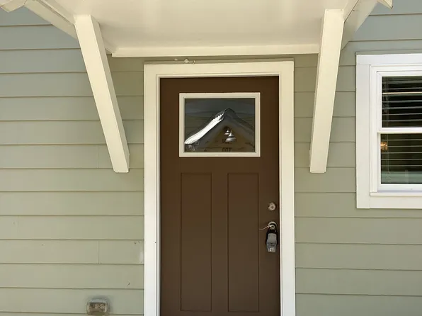 221 Brown St #B, Canton, GA 30114