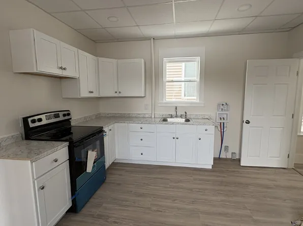 7 North St Unit 1, Westbrook, ME 04092