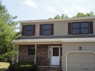 125 Sunrise Dr, Gillette, NJ 07933