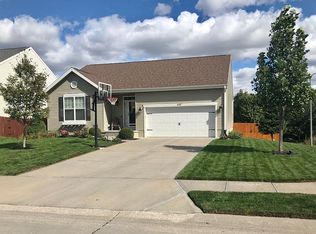 2407 S River Rock Dr, Papillion, NE 68046