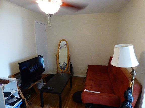 5th image of 2067 33rd St