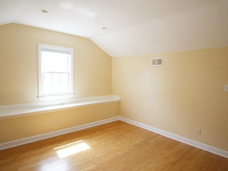 35 Harold St #2 — Photo 9