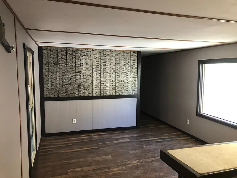 809 Newark St — Photo 27