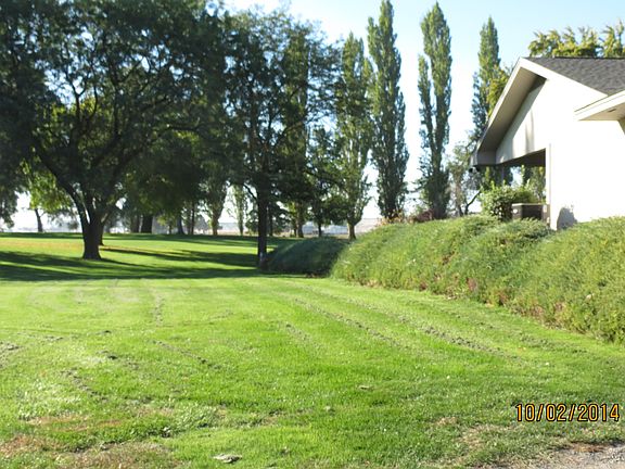 4th image of 864 S Meadowlark Ln