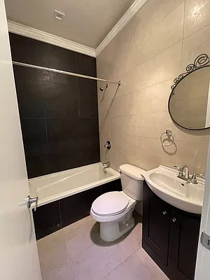 Rented by Greenrock Management | media 41