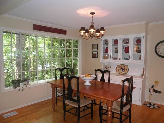 4th image of 9410 N Lake Dr